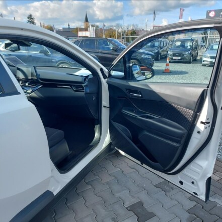 1,8 HYBRID E-CVT AUTOMAT ČR 1.majitel