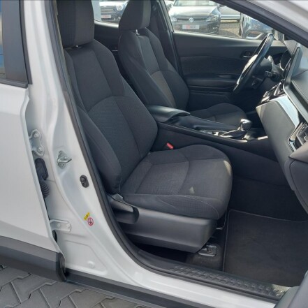 1,8 HYBRID E-CVT AUTOMAT ČR 1.majitel