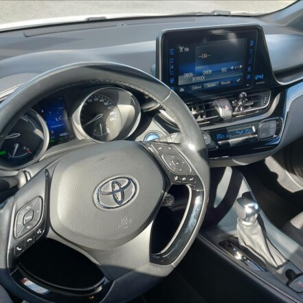 1,8 HYBRID E-CVT AUTOMAT ČR 1.majitel