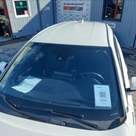 1,8 HYBRID E-CVT AUTOMAT ČR 1.majitel