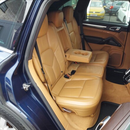 S 3.0 V6 HYBRID ČR S.KNIHA