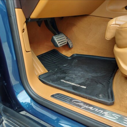 S 3.0 V6 HYBRID ČR S.KNIHA