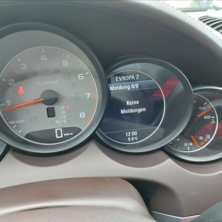 S 3.0 V6 HYBRID ČR S.KNIHA