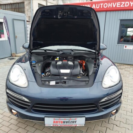 S 3.0 V6 HYBRID ČR S.KNIHA