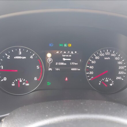 1,7 CRDI AUTOMAT STYLE ČR 1.MAJITEL