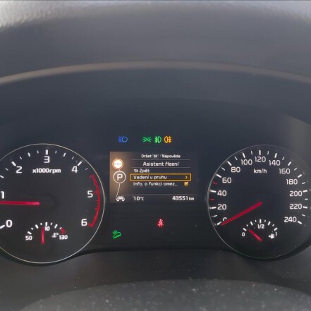 1,7 CRDI AUTOMAT STYLE ČR 1.MAJITEL