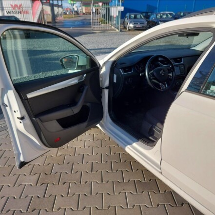 1,6 TDI III AMB ČR po 1.MAJITELI