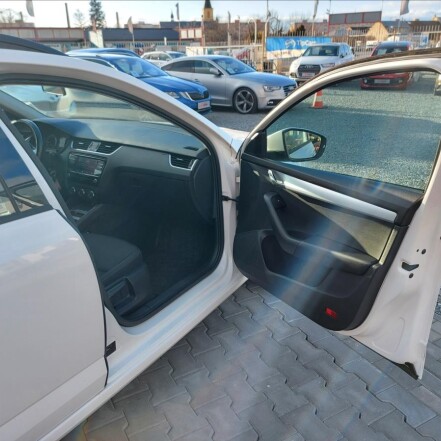 1,6 TDI III AMB ČR po 1.MAJITELI