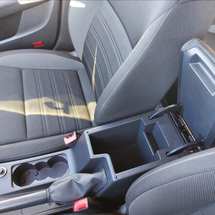 1,6 TDI III AMB ČR po 1.MAJITELI