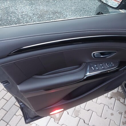 2,0 dCi 147kW 4Control Initiale Paris S.KNIHA