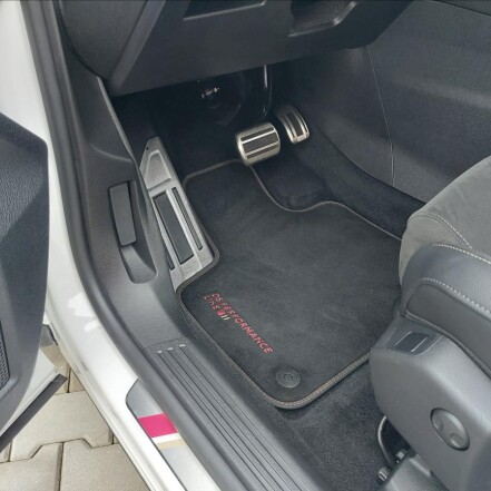 1,6 AT8 Prformance ČR S.KNIHA