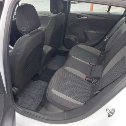 1,3 T AUTOMAT SPORTS TOURER S.KNIHA