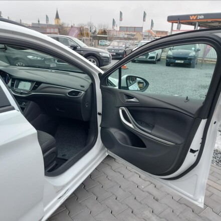 1,3 T AUTOMAT SPORTS TOURER S.KNIHA