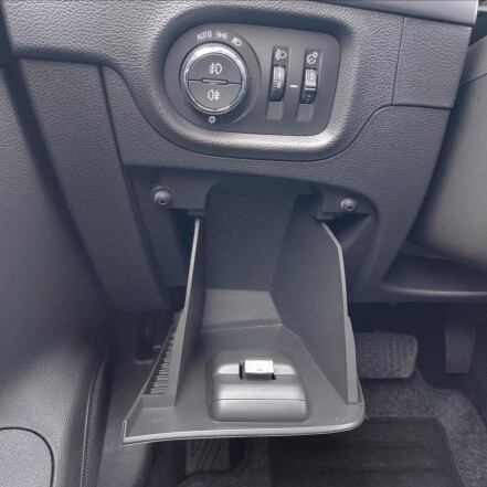 1,3 T AUTOMAT SPORTS TOURER S.KNIHA