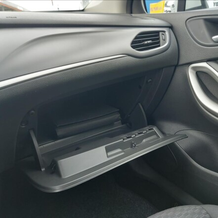 1,3 T AUTOMAT SPORTS TOURER S.KNIHA