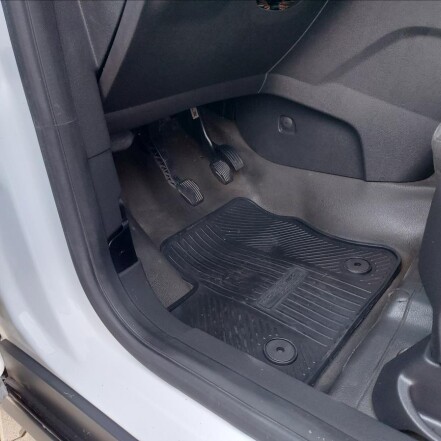 1,5 TDCi 5míst ČR S.KNIHA