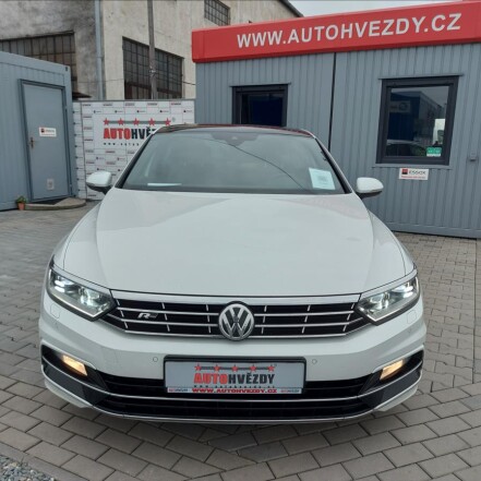 2,0 BiTDI 4x4 R-Line DSG ČR 1.MAJITEL