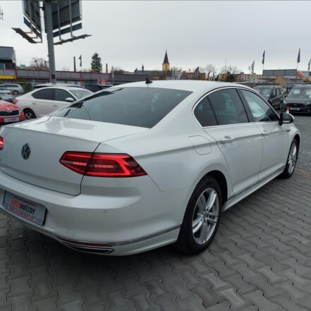 2,0 BiTDI 4x4 R-Line DSG ČR 1.MAJITEL