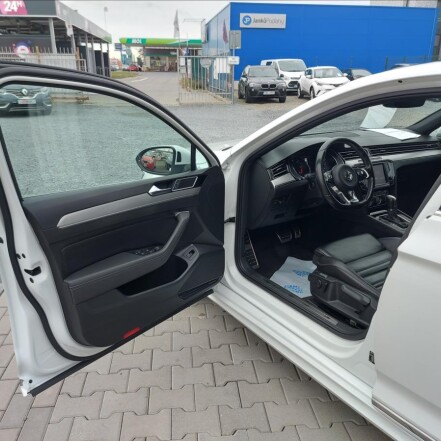 2,0 BiTDI 4x4 R-Line DSG ČR 1.MAJITEL