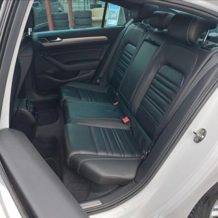 2,0 BiTDI 4x4 R-Line DSG ČR 1.MAJITEL