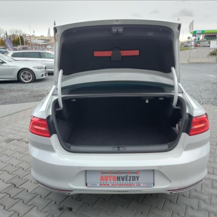 2,0 BiTDI 4x4 R-Line DSG ČR 1.MAJITEL