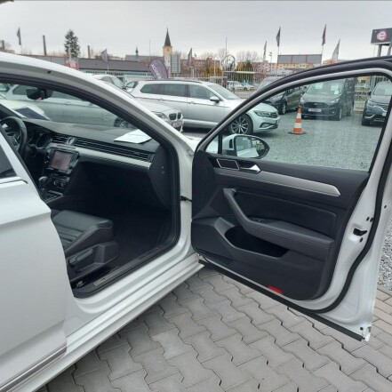 2,0 BiTDI 4x4 R-Line DSG ČR 1.MAJITEL