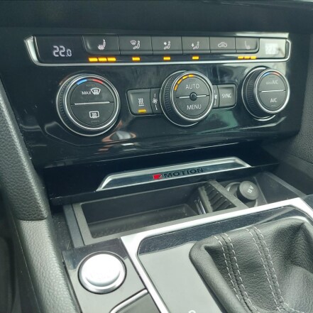 2,0 BiTDI 4x4 R-Line DSG ČR 1.MAJITEL