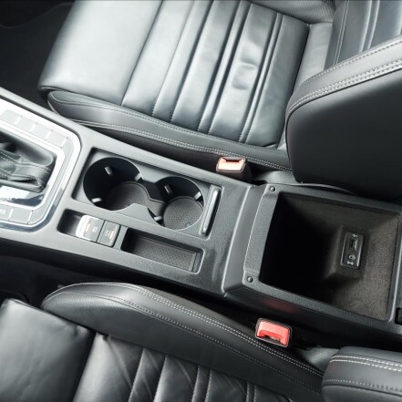 2,0 BiTDI 4x4 R-Line DSG ČR 1.MAJITEL