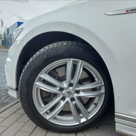 2,0 BiTDI 4x4 R-Line DSG ČR 1.MAJITEL