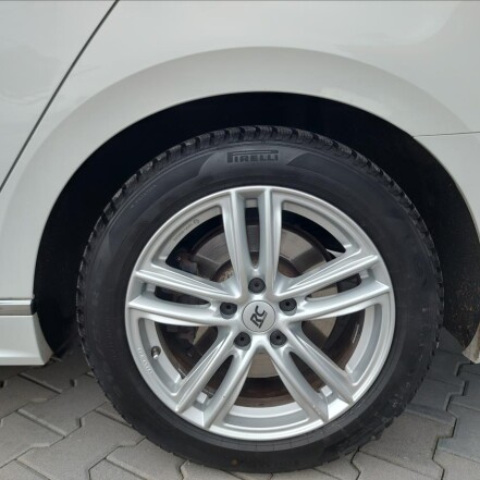 2,0 BiTDI 4x4 R-Line DSG ČR 1.MAJITEL