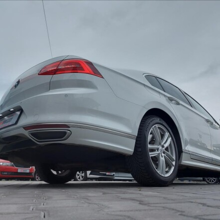 2,0 BiTDI 4x4 R-Line DSG ČR 1.MAJITEL