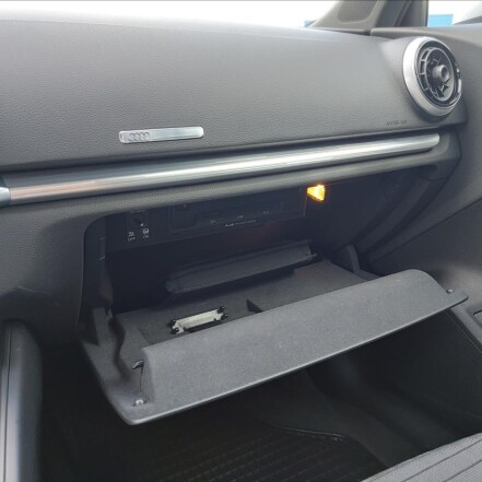 1.4 TFSI AT S-Line SPORT 1.MAJITEL