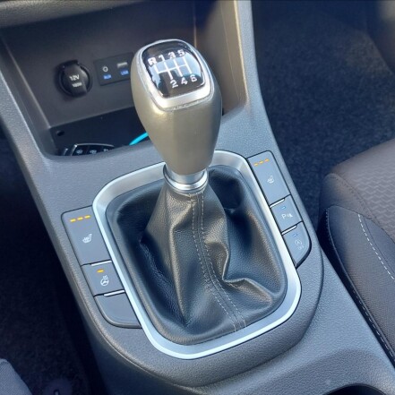 1,6 CRDI Style ČR 1.majitel S.KNIHA