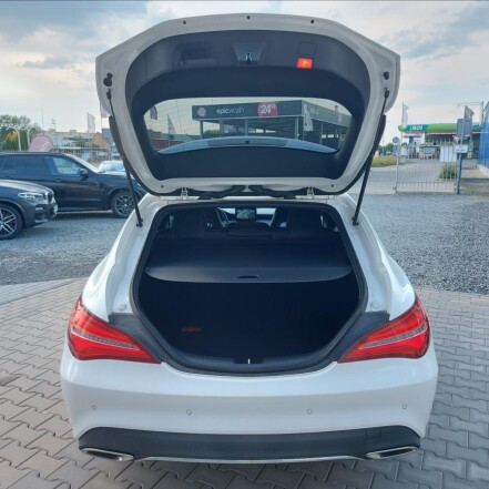 200d Shooting Brake S.HISTORIE