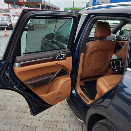 S 3.0 V6 HYBRID ČR S.KNIHA