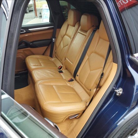 S 3.0 V6 HYBRID ČR S.KNIHA