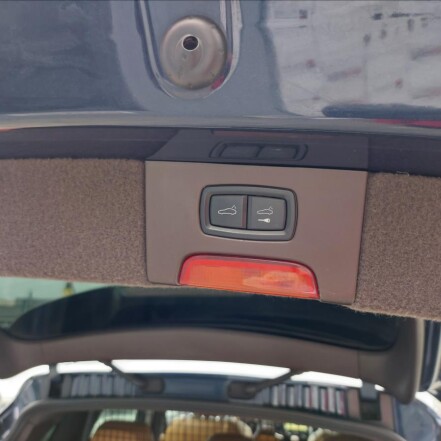 S 3.0 V6 HYBRID ČR S.KNIHA