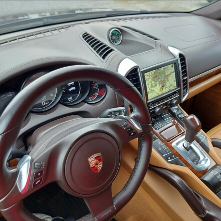 S 3.0 V6 HYBRID ČR S.KNIHA