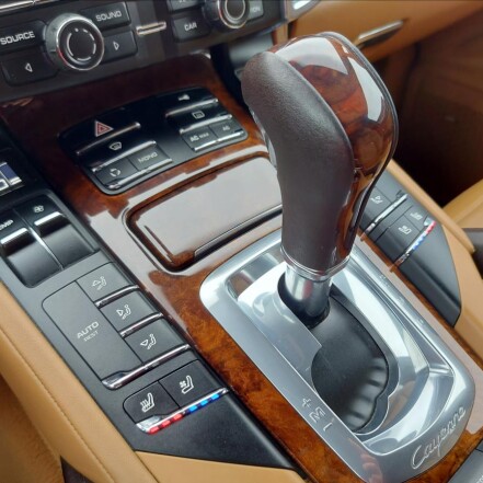 S 3.0 V6 HYBRID ČR S.KNIHA