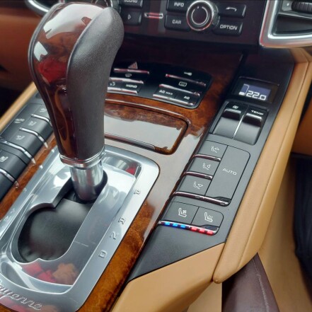 S 3.0 V6 HYBRID ČR S.KNIHA