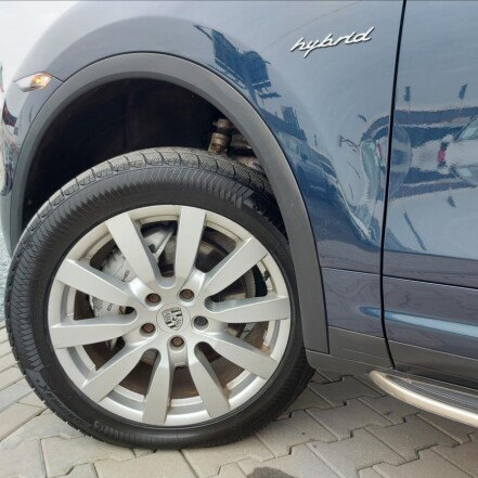 S 3.0 V6 HYBRID ČR S.KNIHA