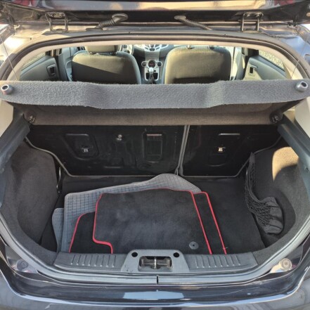 1,6 TDCI Titanium S.KNIHA