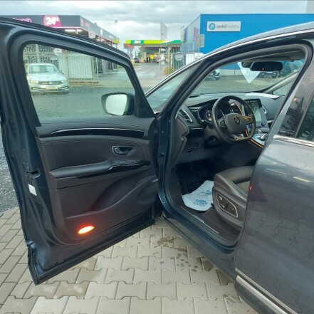 2,0 dCi 147kW 4Control Initiale Paris S.KNIHA