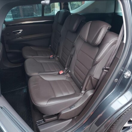 2,0 dCi 147kW 4Control Initiale Paris S.KNIHA