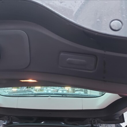 2,0 dCi 147kW 4Control Initiale Paris S.KNIHA