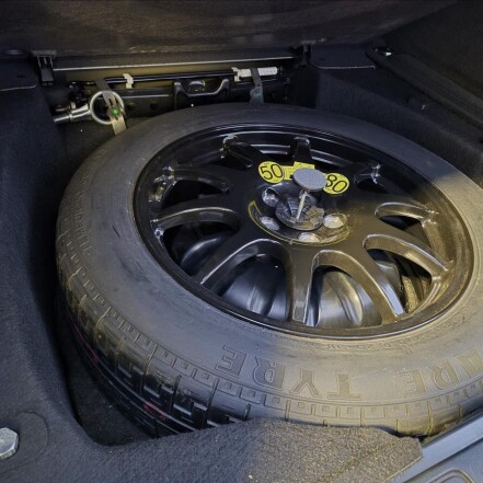 3,0 TDV6 AWD HSE 250PS S.KNIHA