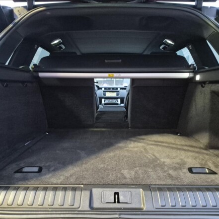 3,0 TDV6 AWD HSE 250PS S.KNIHA