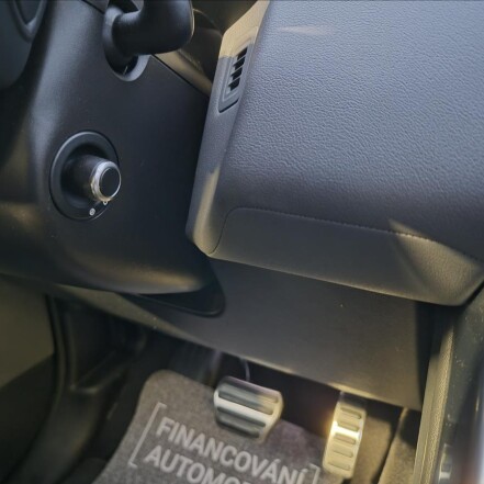 3,0 TDV6 AWD HSE 250PS S.KNIHA