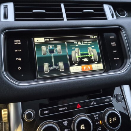 3,0 TDV6 AWD HSE 250PS S.KNIHA