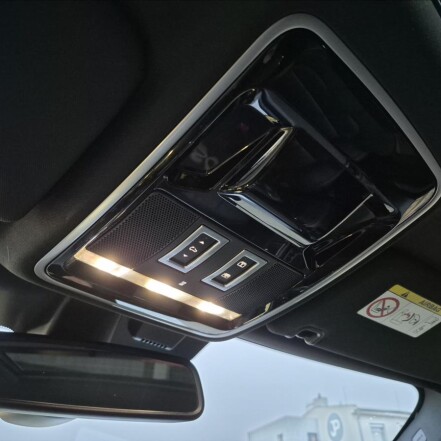 3,0 TDV6 AWD HSE 250PS S.KNIHA